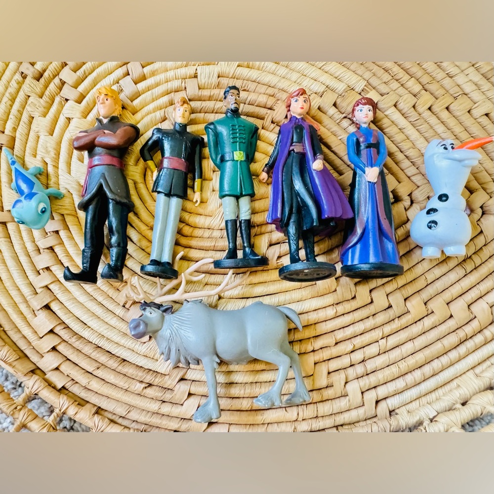Frozen Action Figures Cake Toppers Bundle Lot of 8